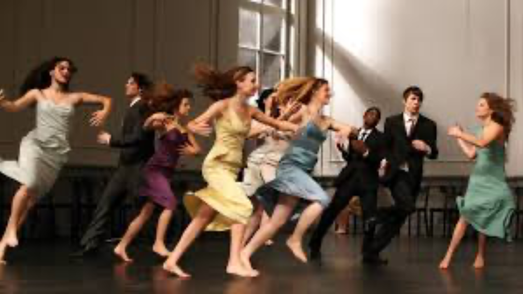 TANZTRÄUME – Jugendliche tanzen »Kontakthof« von Pina Bausch