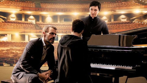 [AR02967-001] Der Klavierspieler vom Gare du Nord